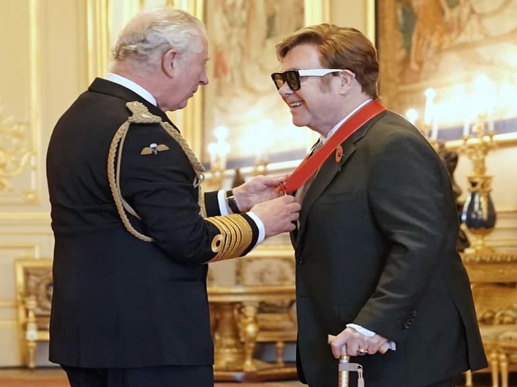 prințul Charles si Elton John